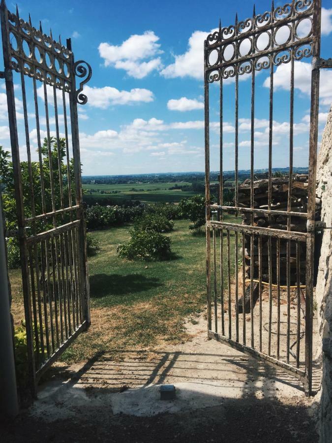 Le Prieure Bed and Breakfast Saint-Pey-de-Castets Buitenkant foto